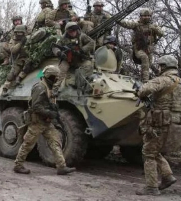 Ідентифікували пʼятьох російських військових, які увʼязнили цивільних на елеваторі під час окупації Сумщини