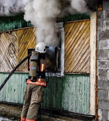 На Волині у спальній кімнаті житлового будинку виникла пожежа 