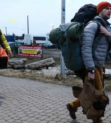 Польський генерал запропонував депортувати українських чоловіків з Європи: МЗС Польщі відповіло