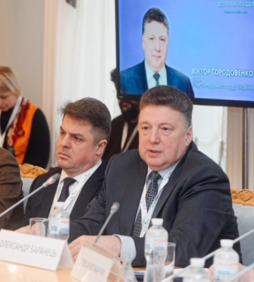 «Конституційний Суд є і повинен бути гарантом стабільного конституційного ладу та конституційного правопорядку у державі», - суддя КСУ Віктор Городовенко «Конституційний Суд є і повинен бути гарантом стабільного конституційного ладу та конституційного правопорядку у державі», - суддя КСУ Віктор Городовенко