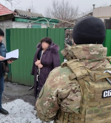 Шпигувала за ешелонами ЗСУ: СБУ затримала на Донеччині російську інформаторку