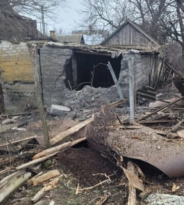 Россияне нанесли удары по 19 населенным пунктам Запорожской области: есть погибшая