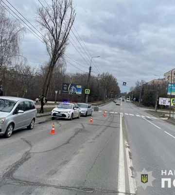 У Тернополі на дорозі позбивали школярів