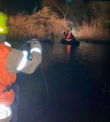 В Кривом Роге достали тело мужчины из реки