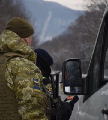 У прикордонних районах Закарпаття на дорогах проводять контрольно-перевірочні заходи