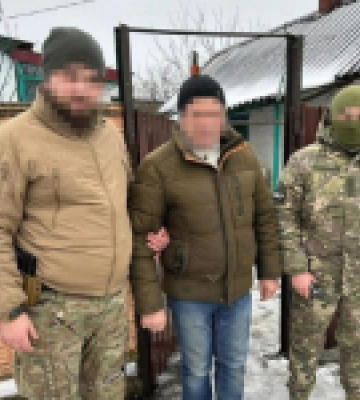 СБУ затримала агронома, який допомагав рашистам мінувати поля під час окупації Харківщини