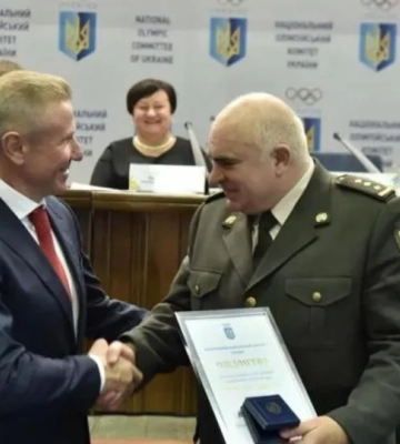 Незадекларована сім'я: як керівник спортивного клубу ЗСУ ховає машини Tesla та маєтки під Києвом