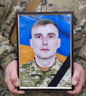 У Шостці попрощалися із захисником Андрієм Пироговим