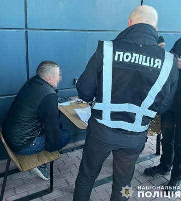 На Львівщині чоловіки платять 10 тисяч доларів, щоб перетнути кордон