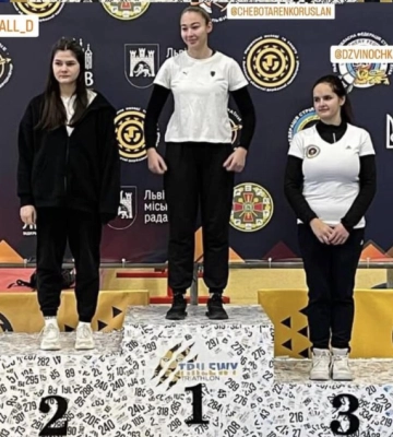 Лучниця Ольга Чеботаренко з Чернівців стала чемпіонкою України