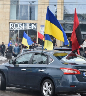 Загинув під час виконання бойового завдання: у Луцьку попрощалися із Героєм Анатолієм Петруком