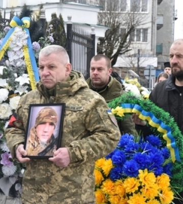 У Луцьку попрощалися з Героєм Анатолієм Петруком 