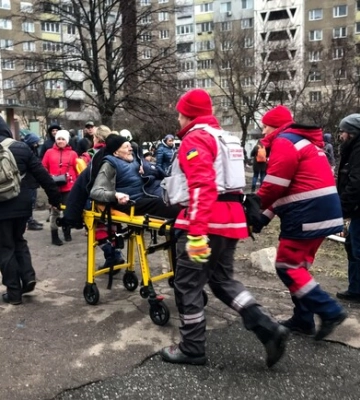 ЧМТ, відкриті переломи та опіки: у якому стані постраждалі внаслідок атаки по Києву