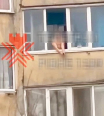 Рівнянин стріляв з балкону багатоповерхівки