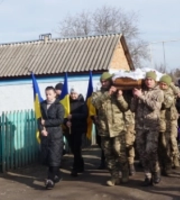 У громаді на Одещині провели в останню путь полеглого захисника