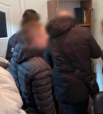 Разворовали 5,4 млн гривен на закупке укрытий на Днепропетровщине: чиновнице сообщили о подозрении