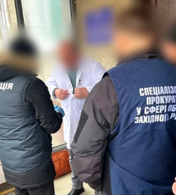 На Хмельниччині лікар вимагав у хворого військового хабар за визнання непридатності