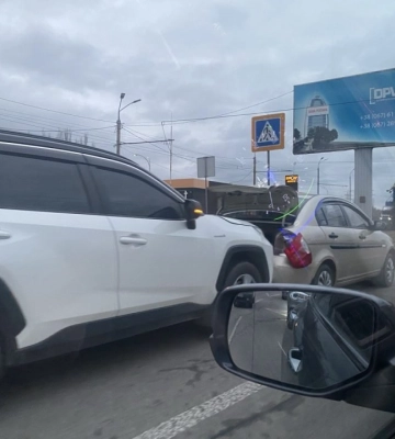 У Дніпрі на Новому мосту сталася аварія: рух ускладнений