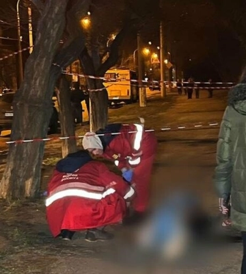 У Кременчуці чоловік на вулиці вдарив ножем знайомого — поранення виявилося смертельним | Події