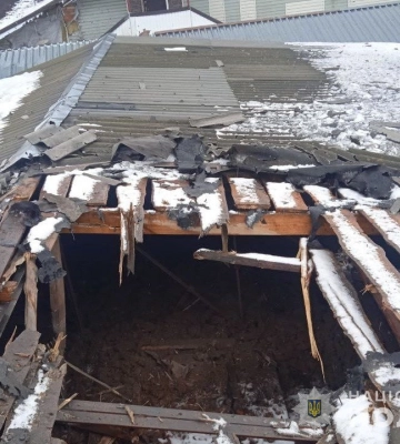 На Сумщині ворожими обстрілами пошкоджено будинок, ліцей, гараж та автівку