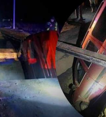 На Львівщині провалився міст разом із автомобілем, де були люди, а кілька сіл лишилися без сполучення. Фото