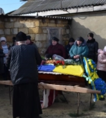В громаді на Одещині похоронили 21-річного солдата