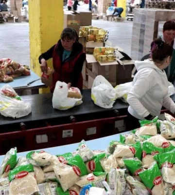 Мешканці Дніпропетровщини можуть безкоштовно отримати продуктові набори