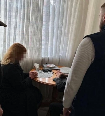 Вела Telegram-канал Азарова: судитимуть посадовицю столичної РДА