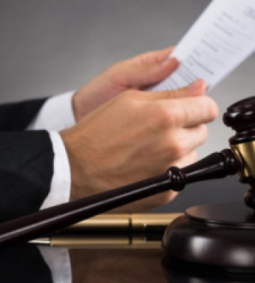 Львів’янина судитимуть за спробу уникнути кримінальної відповідальності за хабар