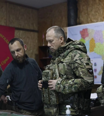 Сирський відвідав військових на Бахмутському напрямку