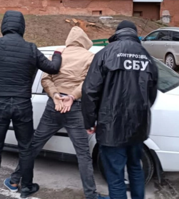 Допомагав окупантам ув&#039;язнювати українців на тимчасово окупованій частині Запоріжжя: затримано колаборанта