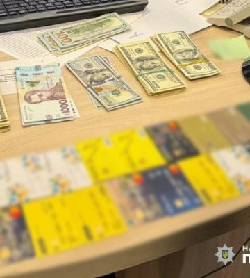 Вимагав хабар: в Одесі затримали заступника директора департаменту міської ради