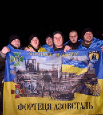 З російського полону повернулися ще 100 українців (фото, відео)