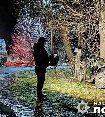 На Полтавщині водій квадроцикла та його пасажир загинули, врізавшись у дерево