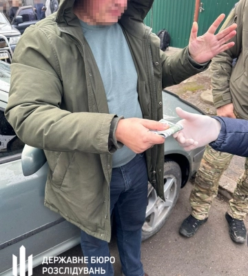 На хабарі затримали керівника окружної прокуратури на Винниччині (відео)