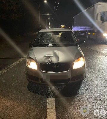Поблизу Луцька 62-річна водійка наїхала на двох жінок
