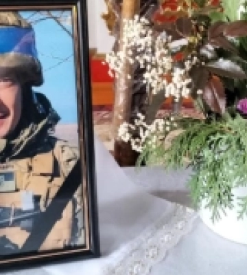 У Рожищі в останню дорогу провели захисника України Олега Васевича. ФОТО