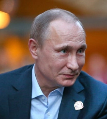 Суцільна брехня та перекручування фактів: путін дав інтервʼю Такеру Карлсону, основні тези