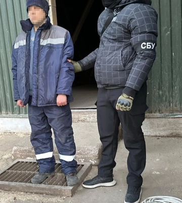 Зрадника, що встановив камери поблизу чорноморського порту, затримали у Миколаєві