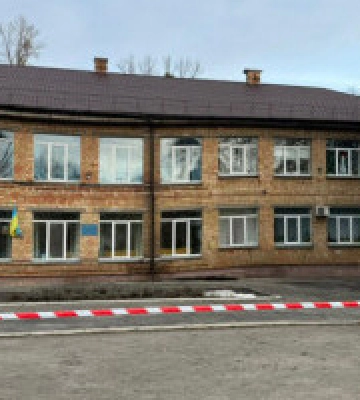 Просідання стіни столичного дитсадка: підприємця підозрюють у нанесенні пів мільйона гривень збитків на ремонті укриття