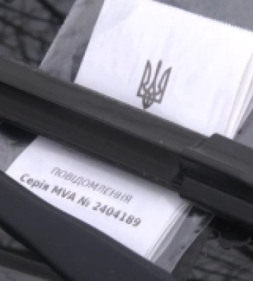 У Луцьку карають водіїв, які паркуються біля лікарні та перешкоджають руху «швидким»