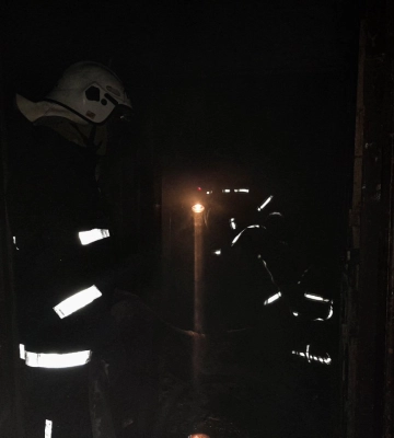 У Ромнах вогнеборці ліквідували загоряння житлового будинку (відео)