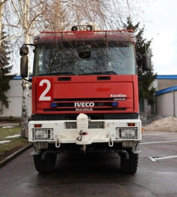 Кропивницькі рятувальники отримали пожежне авто зі Швейцарії 