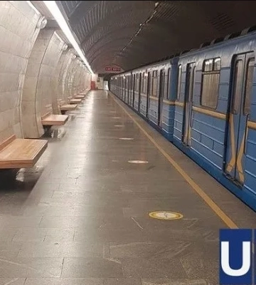 У столичному метро на колію впала людина: низка станцій зачинені на вхід