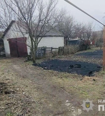 В Днепре мужчина с ножом ворвался в дом и угрожал супругам