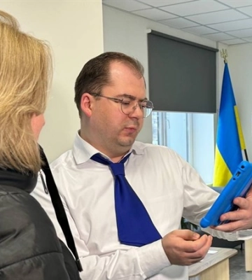 Електронний сурдоперекладач: унікальний сервіс для людей з вадами слуху працює у Дніпрі