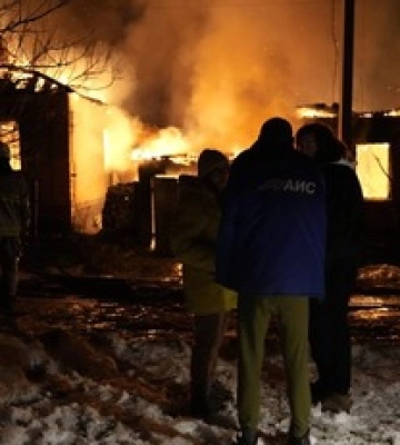 В Харькове сгорело много домов: фото и видео последствий ночной атаки &quot;шахедов&quot;