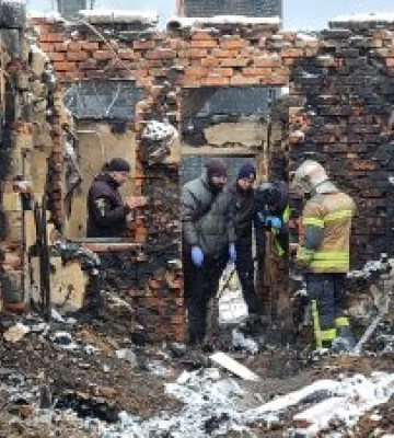 Росіяни влучили &quot;Шахедами&quot; в АЗС у Харкові: згоріло 15 будинків, загинуло семеро людей. ФОТО