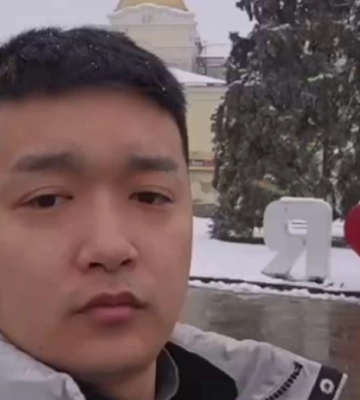 «Рекомендую все, окрім суші»: японець відвідав популярний луцький ресторан (відео)