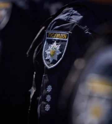 У Полтаві з балкона готелю випав чоловік